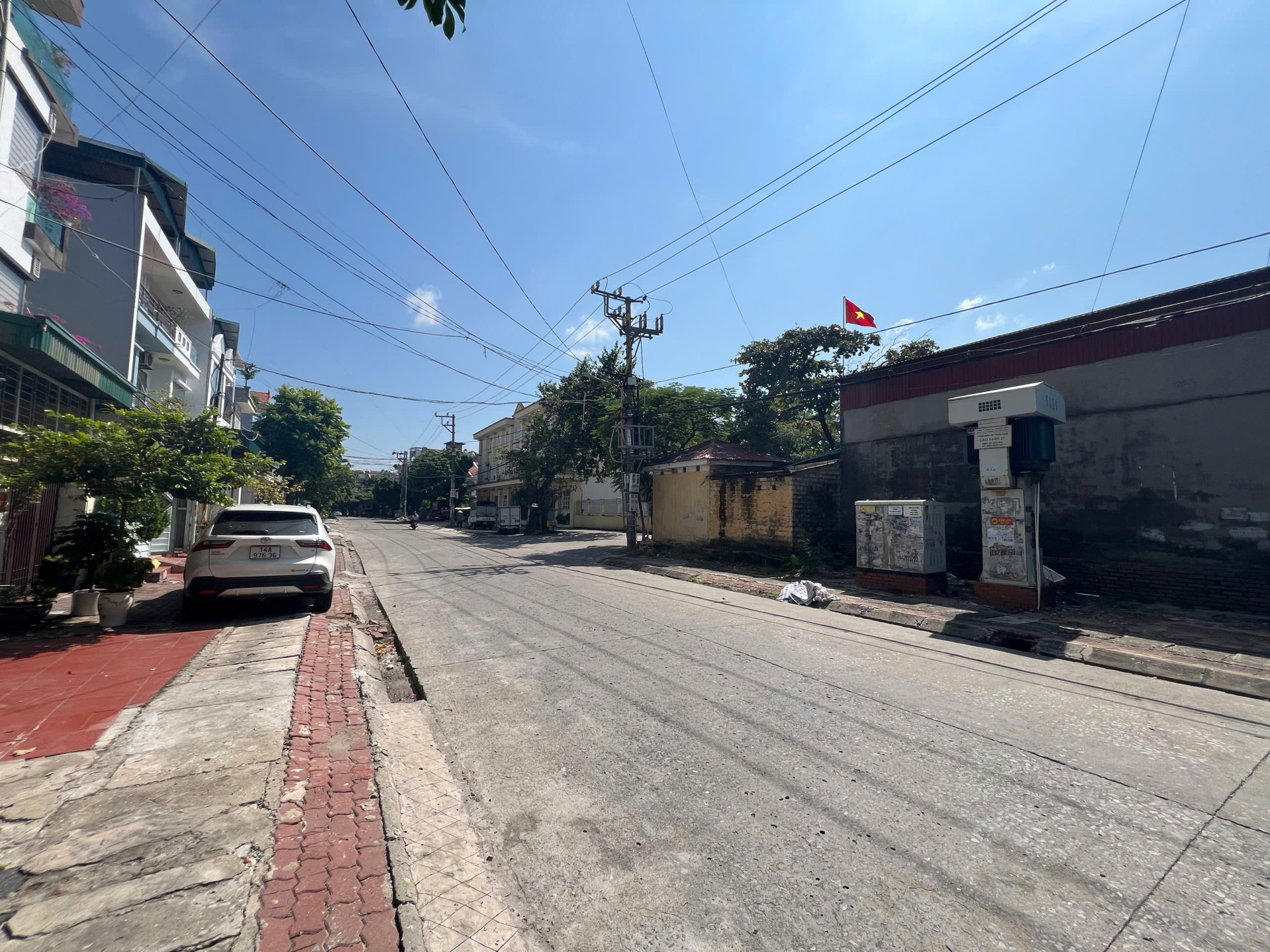 BÁN ĐẤT Ở KHU DÂN CƯ PHƯỜNG CAO XANH - TỈNH QUẢNG NINH