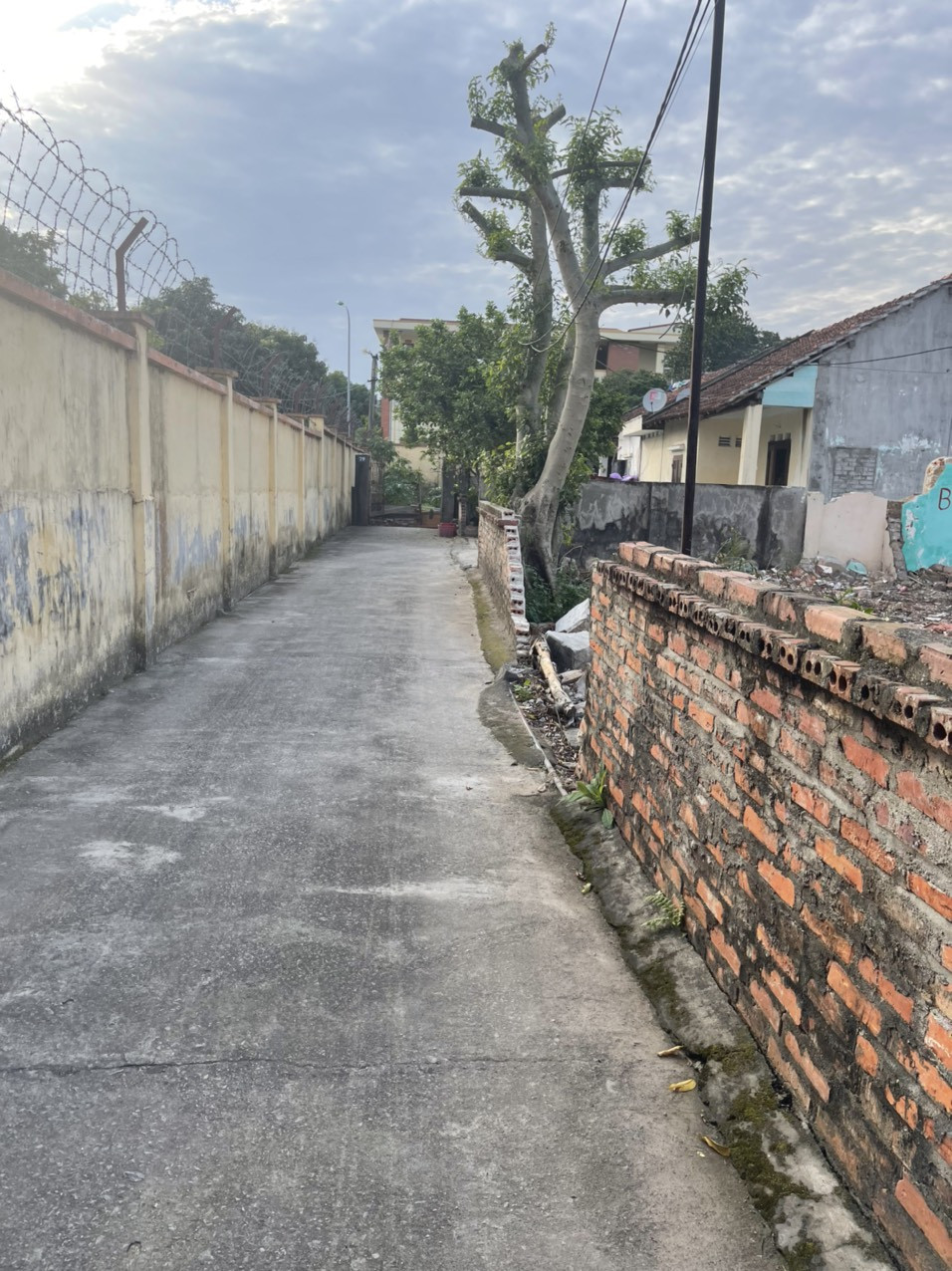 BÁN ĐẤT Ở KHU DÂN CƯ PHƯỜNG VIỆT HƯNG - TỈNH QUẢNG NINH