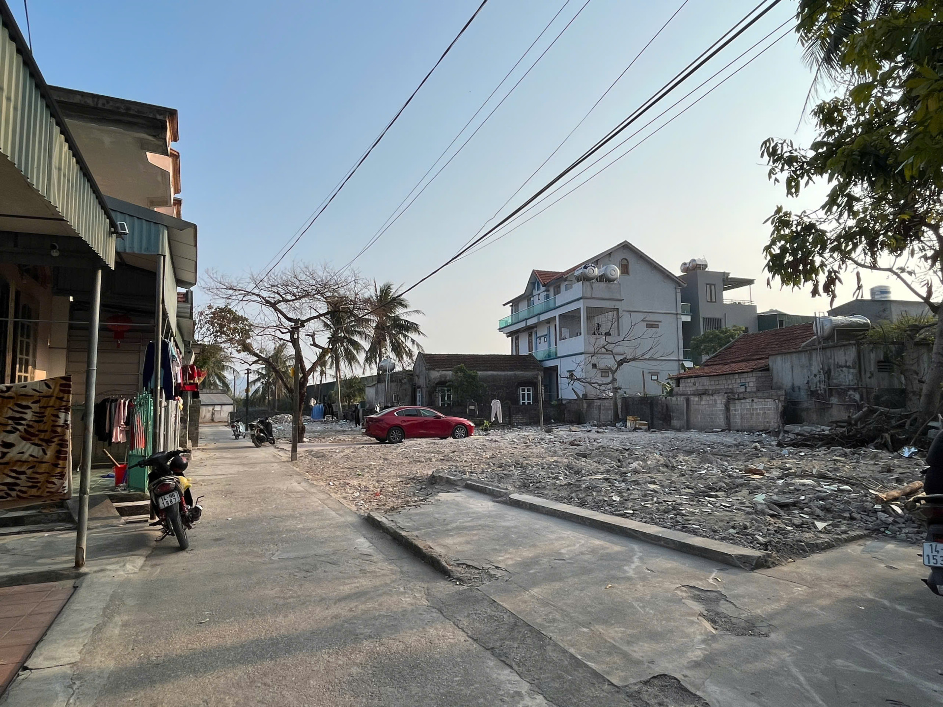 BÁN ĐẤT Ở KHU DÂN CƯ ĐẶC KHU VÂN ĐỒN - TỈNH QUẢNG NINH