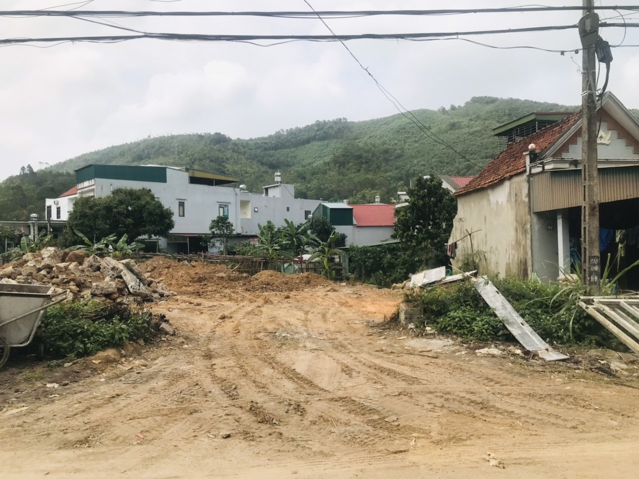 BÁN ĐẤT Ở KHU DÂN CƯ ĐẶC KHU VÂN ĐỒN - TỈNH QUẢNG NINH