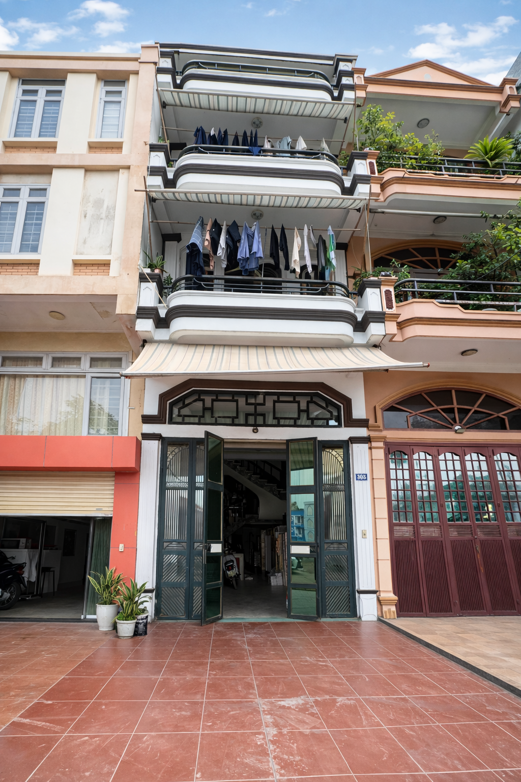 BÁN NHÀ LIỀN KỀ 3,5 TẦNG PHƯỜNG CAO XANH - TỈNH QUẢNG NINH