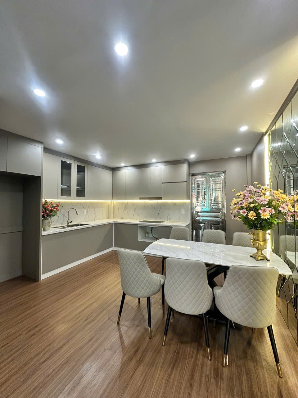 BÁN CĂN NHÀ LIỀN KỀ 05 TẦNG, PHƯỜNG CAO XANH - THÀNH PHỐ QUẢNG NINH