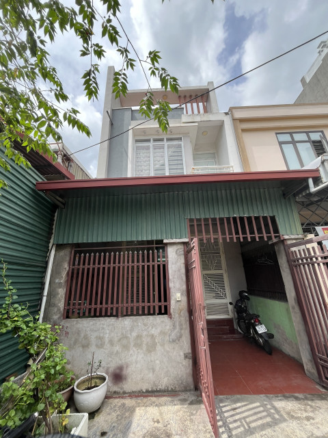 HS18 - BÁN NHÀ 2,5 TẦNG PHƯỜNG CAO XANH - TỈNH QUẢNG NINH